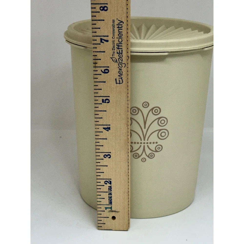 Tupperware medallion gift classic